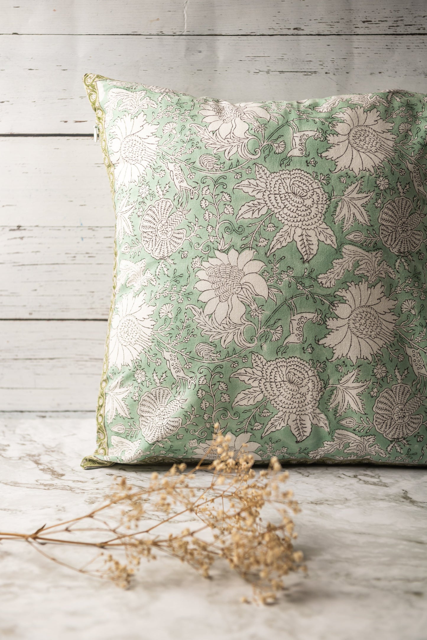 Zehra Cushion