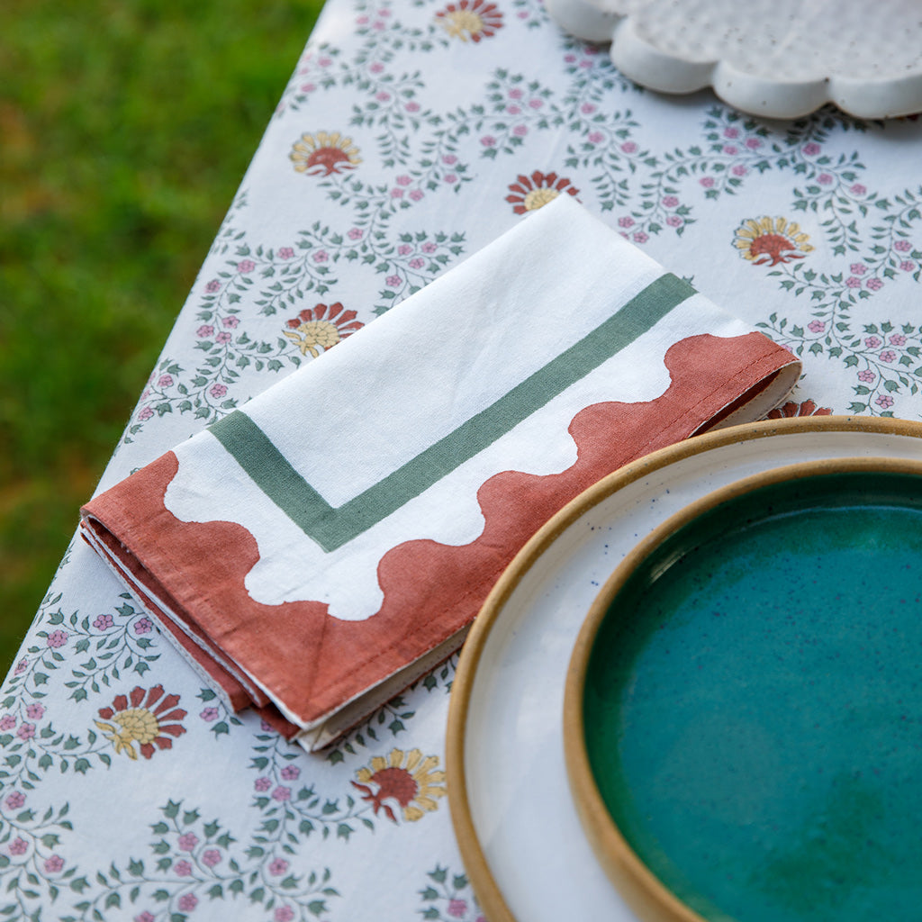 Sia Block Printed Tablecloth & Napkins Set