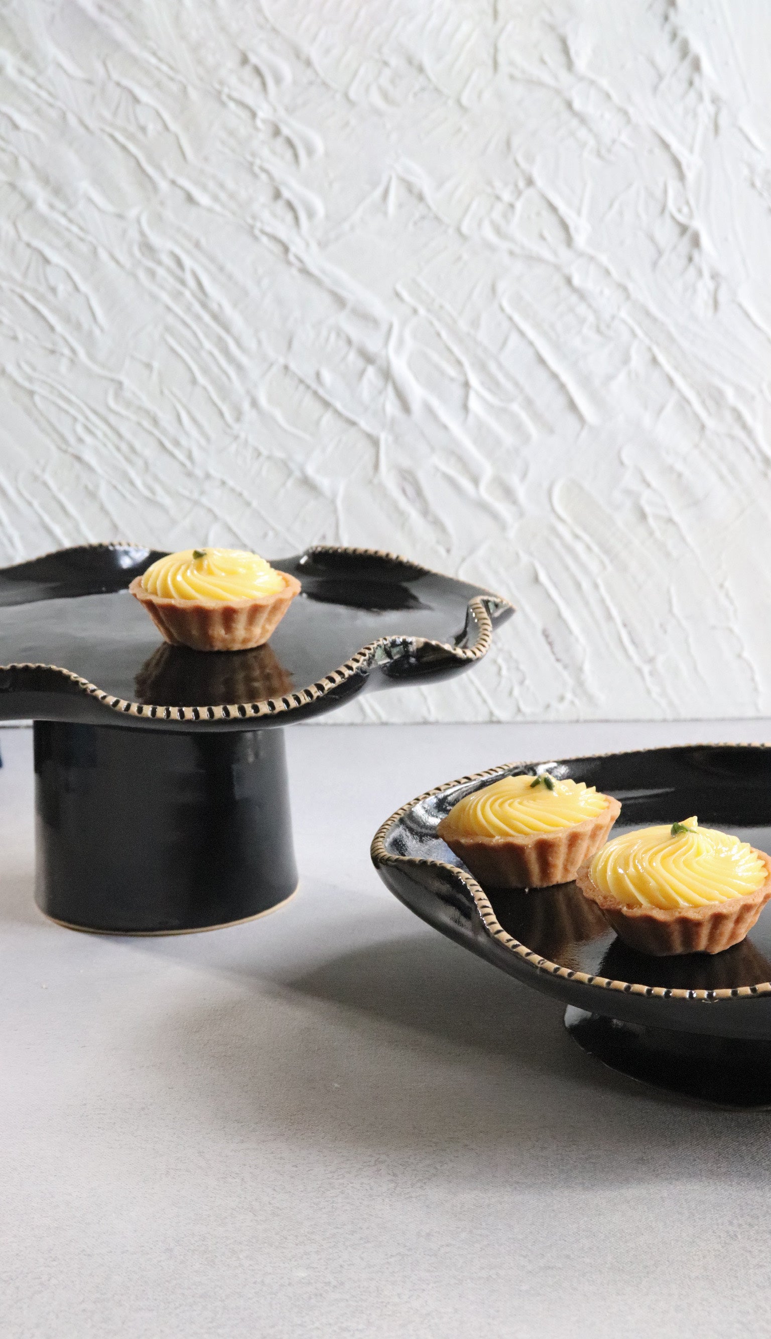 Black Cake Stand